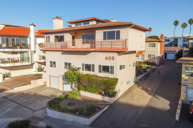 608 Esplanade in Redondo Beach, CA - Building Photo - Building Photo