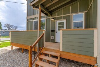 1094 15th St SE, Unit 1094 15th St in Salem, OR - Building Photo - Building Photo