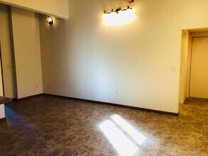 1810 4th Ave NW in Minot, ND - Building Photo - Building Photo