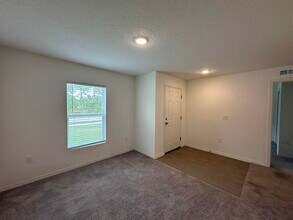 550 Osmosis Dr in Palm Bay, FL - Building Photo - Building Photo