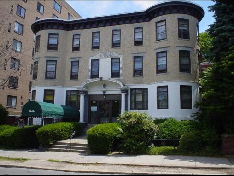 1247 Beacon St in Brookline, MA - Foto de edificio