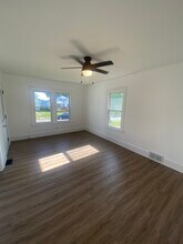 1131 E Garfield St in Davenport, IA - Building Photo - Building Photo