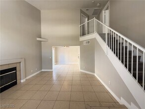 1624 Box Step Drive Unit in Henderson, NV - Building Photo - Building Photo