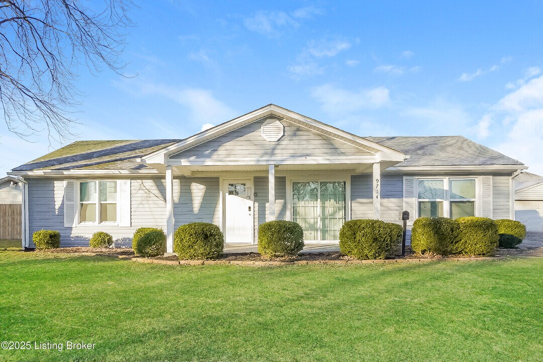 9714 Anita Blvd in Louisville, KY - Building Photo