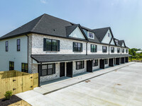 East Adams Townhomes in Lebanon, TN - Foto de edificio - Building Photo