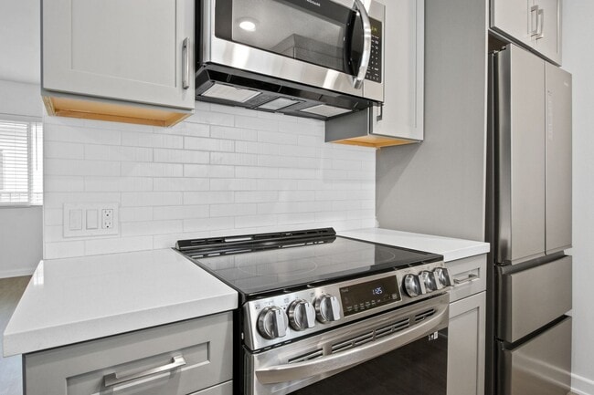 117 Strand St in Santa Monica, CA - Building Photo - Building Photo