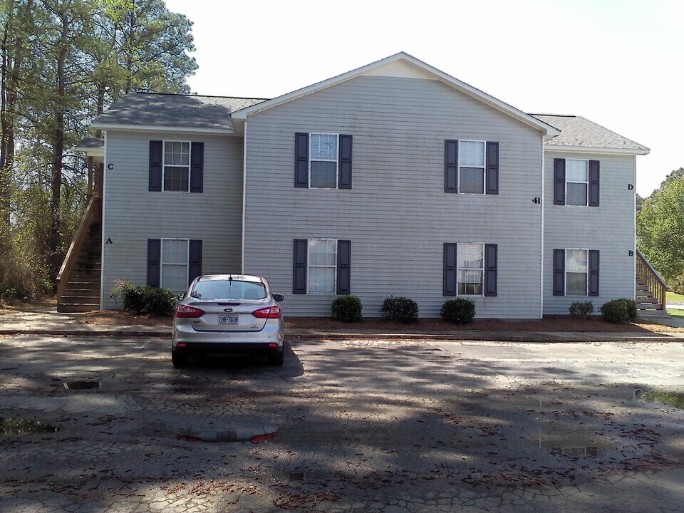 41 Pinto Ct in Havelock, NC - Building Photo