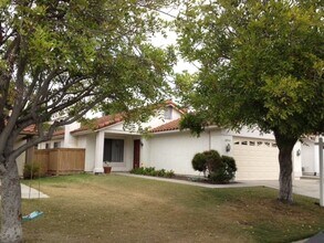 10934 Shy Bird Ln in San Diego, CA - Building Photo - Building Photo