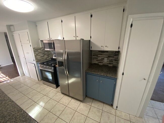 1317 Oakdale Dr in Bartlesville, OK - Building Photo - Building Photo