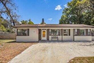 427 Holly Ave in Jacksonville, FL - Building Photo - Building Photo