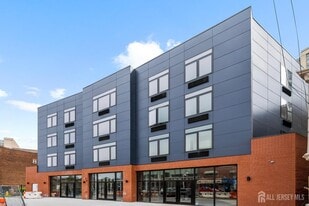 50 Easton Ave in New Brunswick, NJ - Building Photo