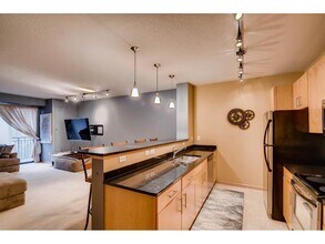 7600 Lyndale Ave S, Unit 226 in Minneapolis, MN - Building Photo - Building Photo