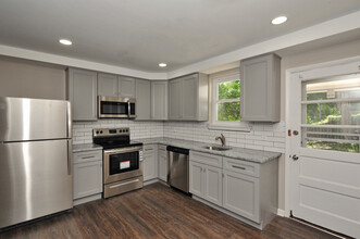 Valley Apartments in Elkins Park, PA - Building Photo - Building Photo