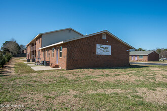 3030 Adams Blvd in Greenville, NC - Building Photo - Building Photo
