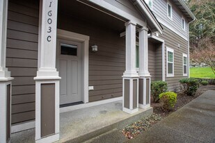 1603 Burnside Pl in Dupont, WA - Building Photo