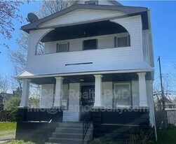2800 E 124th St in Cleveland, OH - Building Photo