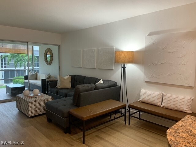 1417 Chesapeake Ave in Naples, FL - Building Photo - Building Photo