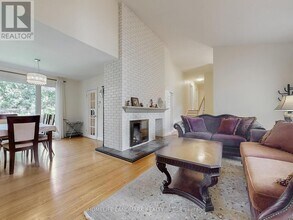 173 Dunwoody Dr in Oakville, ON - Building Photo - Building Photo