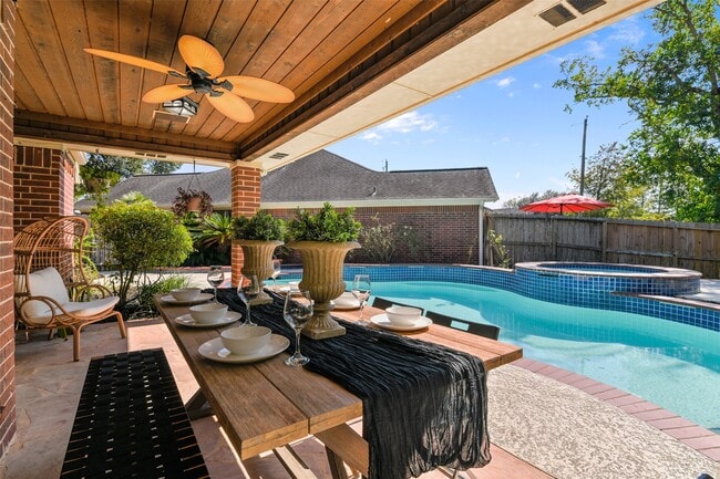 property at 416 Live Oak Ln