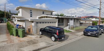 725 Luakaha St Apartments