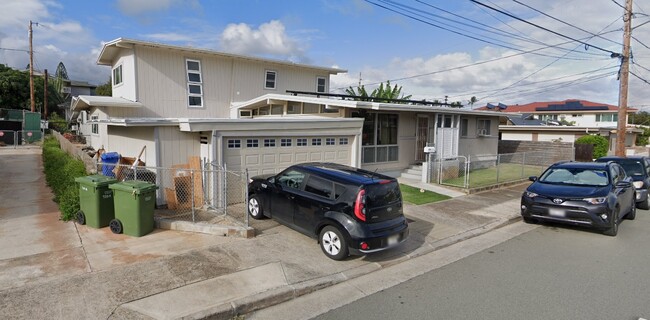 725 Luakaha St