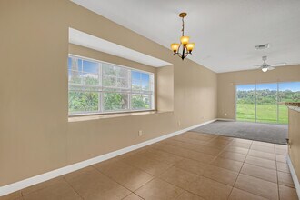 2548 Creekside Dr in Fort Pierce, FL - Building Photo - Building Photo