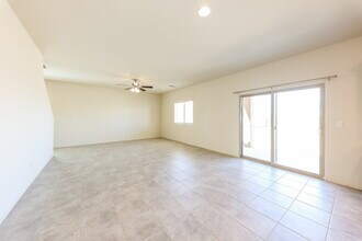 2528 S 244th Dr in Buckeye, AZ - Foto de edificio - Building Photo