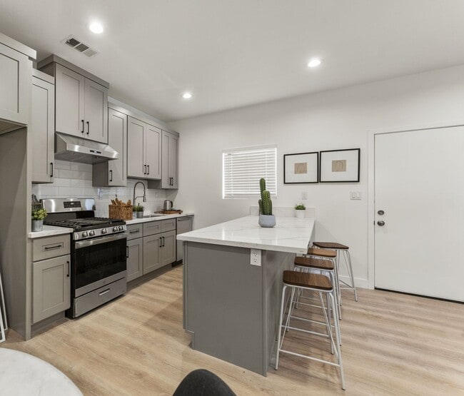 10695 McKeen St in Garden Grove, CA - Building Photo - Building Photo