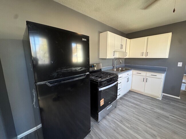 2930 N Lincoln Ave in Davenport, IA - Building Photo - Building Photo