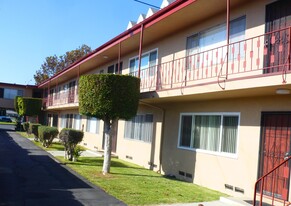 15430 Hawthorne Blvd Apartments