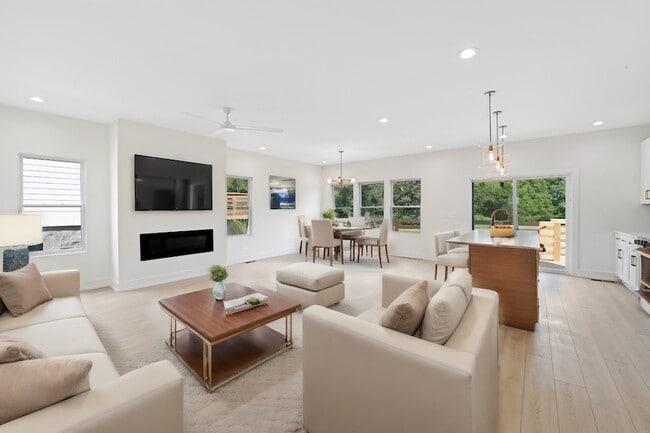 property at 1008 Fontaine Dr