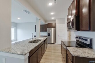 6405 Upchurch Dr in Huntsville, AL - Building Photo - Building Photo