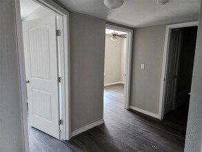 724 E Ave N in Belton, TX - Building Photo - Building Photo