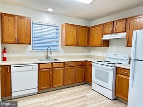 54 Sequoia Dr in Berlin, NJ - Building Photo - Building Photo