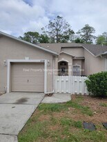 12514 Hollybrook Ln in Hudson, FL - Building Photo