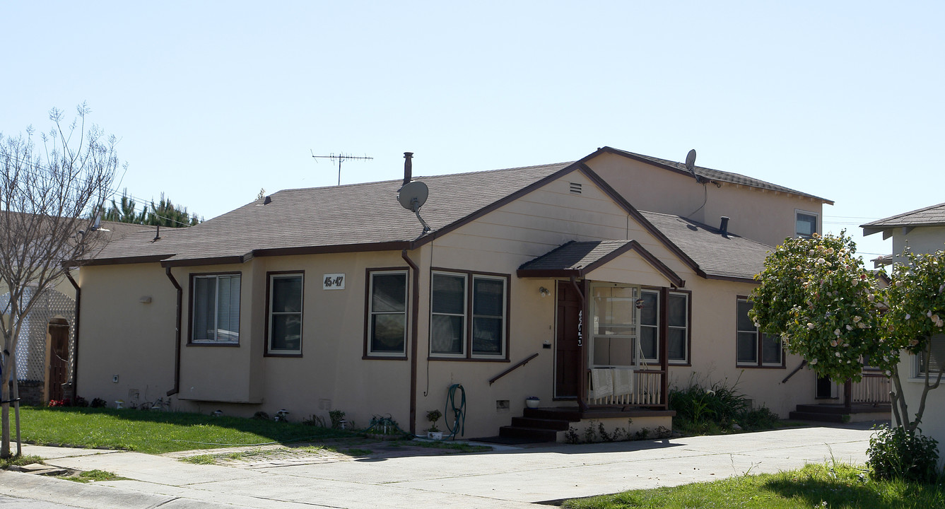 45-47 Dorchester Ave in San Leandro, CA - Building Photo