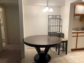 142 Blackberry Cir, Unit ADU - Heat, Hot water and Electric included in Colchester, VT - Building Photo - Building Photo