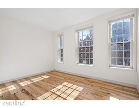 163 Newbury St in Boston, MA - Building Photo - Building Photo