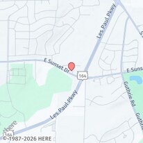 1344 Camden Way in Waukesha, WI - Building Photo