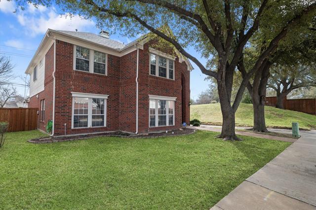 6335 Cupertino Trail in Dallas, TX - Foto de edificio - Building Photo