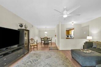 135 Deer Creek Blvd, Unit 306 in Deerfield Beach, FL - Building Photo - Building Photo