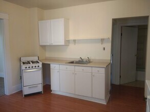 1310 Wayne St in Erie, PA - Building Photo - Building Photo