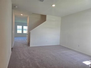 121 Blazilmar Ln in Taylor, TX - Building Photo - Building Photo