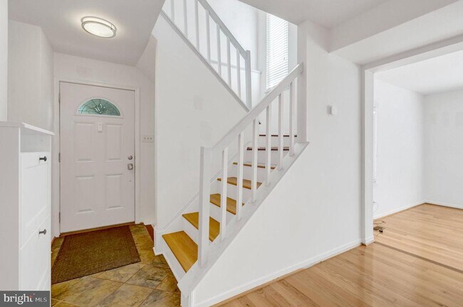 2990 Borge St in Oakton, VA - Building Photo - Building Photo