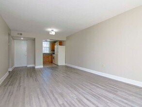 108 Clocktower Dr in Brandon, FL - Building Photo - Building Photo