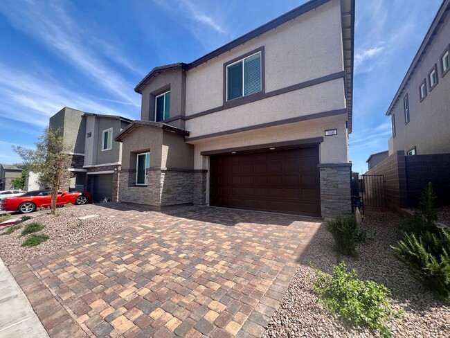 308 Mount Tyndall St in Henderson, NV - Foto de edificio - Building Photo