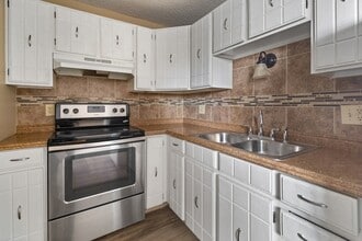 791 W Prentice Ave in Englewood, CO - Building Photo - Building Photo