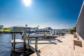 4128 NW 36th Ln in Cape Coral, FL - Building Photo - Building Photo