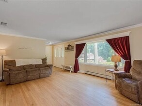 98 Palmer Dr in South Windsor, CT - Building Photo - Building Photo