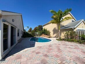 22380 Sands Point Dr in Boca Raton, FL - Building Photo - Building Photo